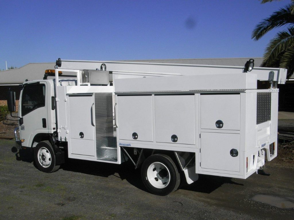 custom body isuzu 450